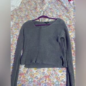 Gray ribbed sweater